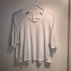 Lululemon crop shirt